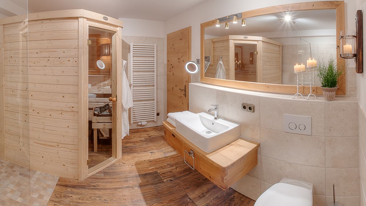 Bad II mit Sauna, Dusche, Waschtisch, WC Bad II mit Sauna, Dusche, Waschtisch, WC